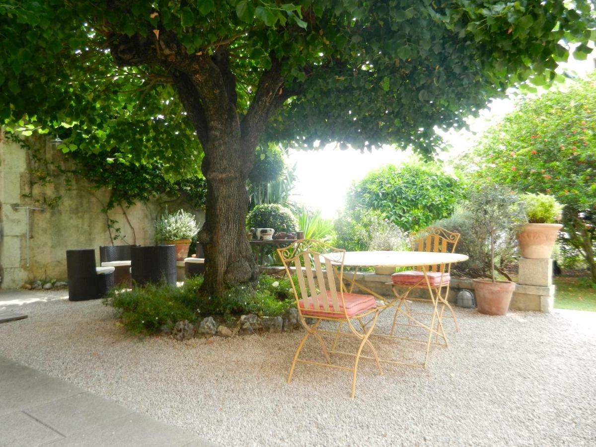 Les Passiflores Grasse Bagian luar foto